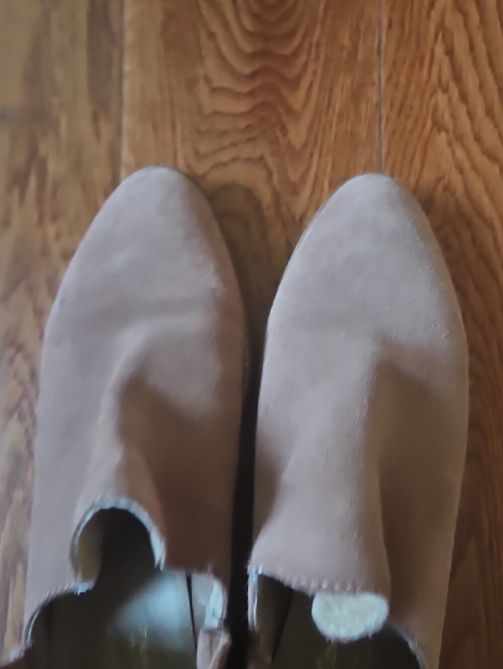 Seychelles Tan/Camel Ruffle Mules - Picture 4 of 4